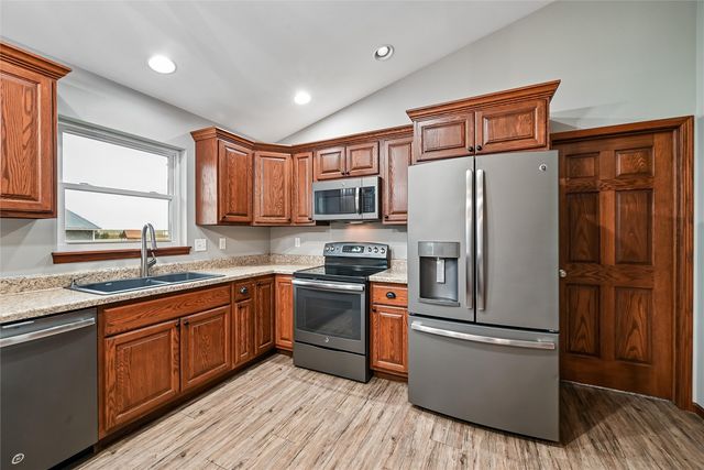 807 Juniper Drive, Independence, IA 50644