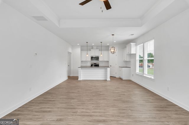 104 Breakwater Way, Perry, GA 31069