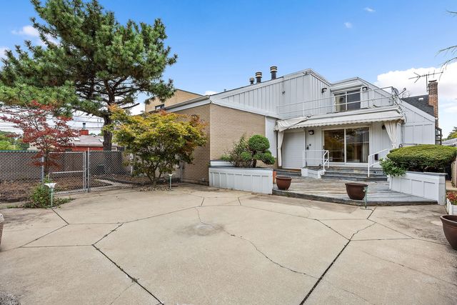 9152 S Michigan Avenue, Chicago, IL 60619