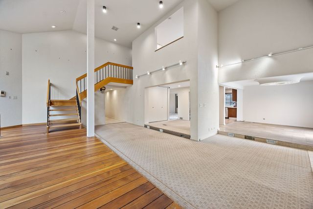 9152 S Michigan Avenue, Chicago, IL 60619