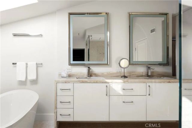 52 N Portola, Laguna Beach, CA 92651