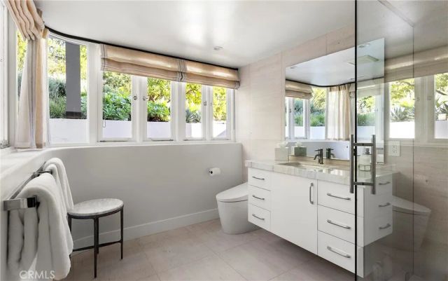 52 N Portola, Laguna Beach, CA 92651