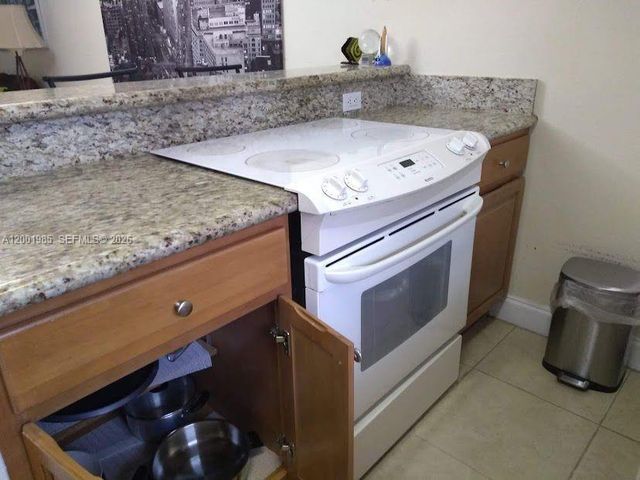 7530 SW 82nd St G102, Miami, FL 33143