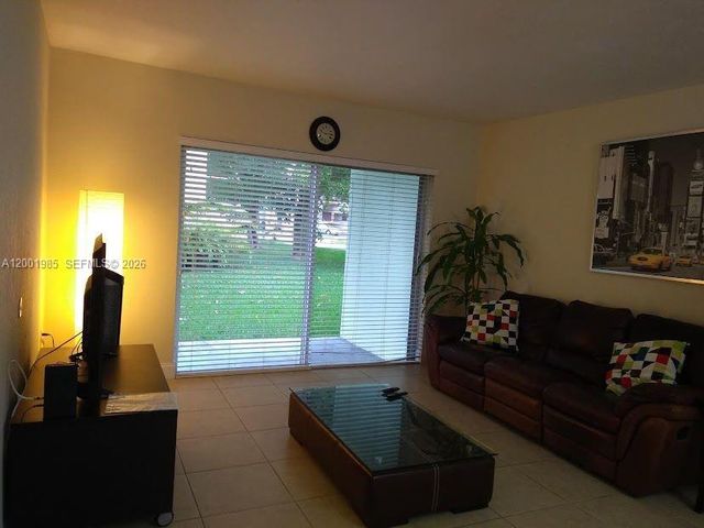 7530 SW 82nd St G102, Miami, FL 33143