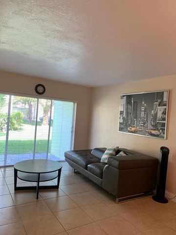 7530 SW 82nd St G102, Miami, FL 33143