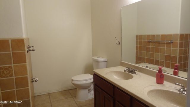 2545 N Corinthian Garden Drive, Nogales, AZ 85621