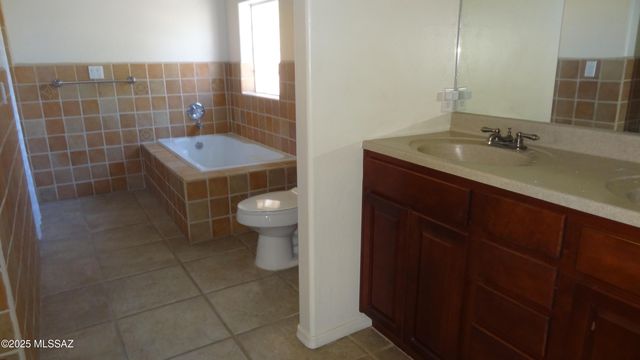 2545 N Corinthian Garden Drive, Nogales, AZ 85621