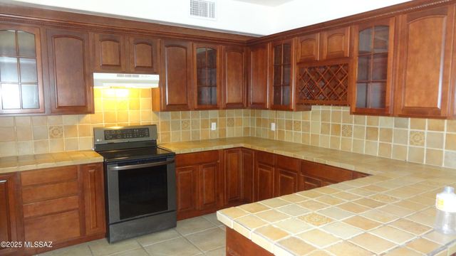 2545 N Corinthian Garden Drive, Nogales, AZ 85621