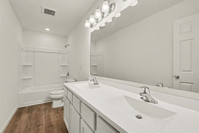 7224 Gibson Farms Drive, Middleville, MI 49333