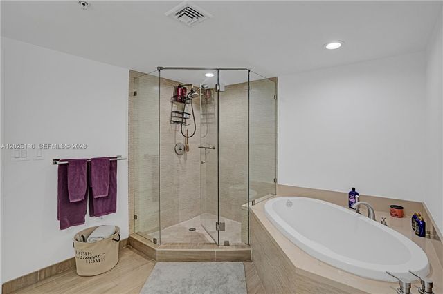 7930 E Dr 1808 1808, North Bay Village, FL 33141