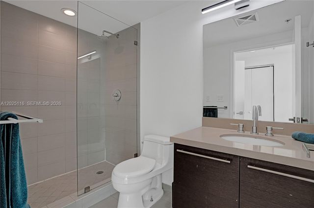 7930 E Dr 1808 1808, North Bay Village, FL 33141