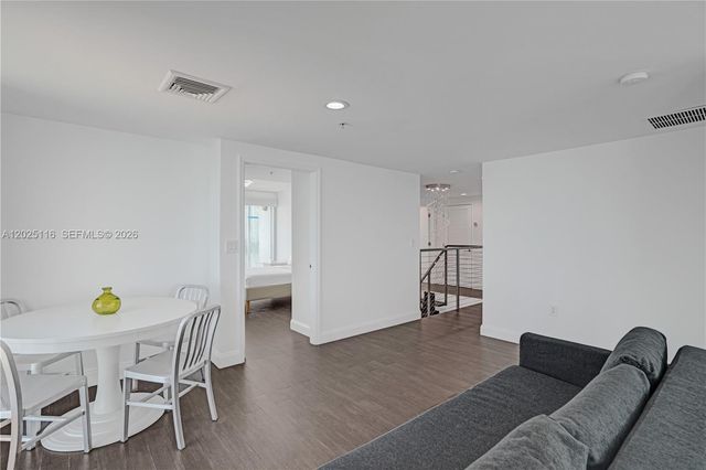 7930 E Dr 1808 1808, North Bay Village, FL 33141