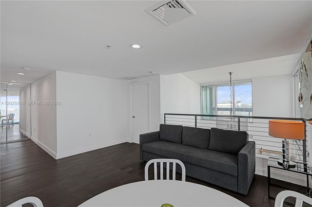 7930 E Dr 1808 1808, North Bay Village, FL 33141