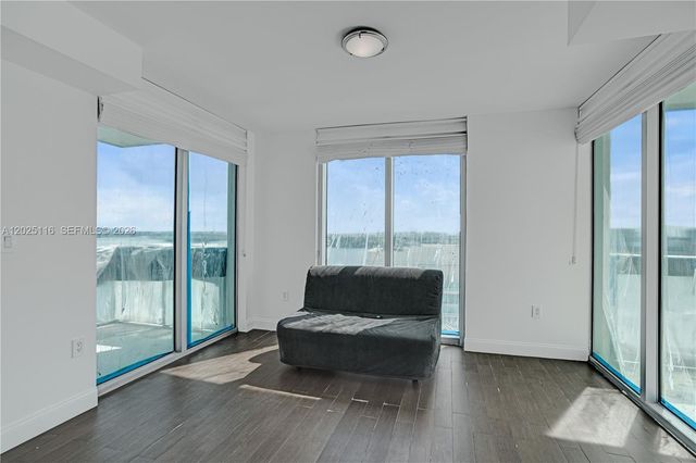 7930 E Dr 1808 1808, North Bay Village, FL 33141