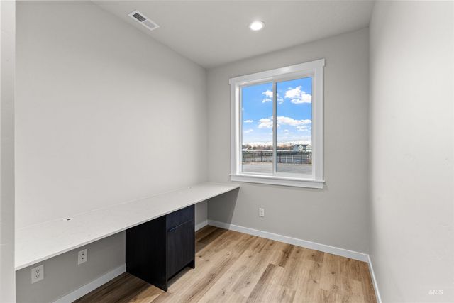 1038 W Cub River Dr, Meridian, ID 83642