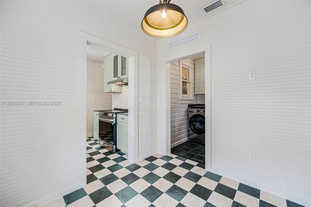 3826 Oak Ave 3826, Miami, FL 33133