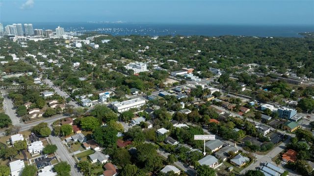 3826 Oak Ave 3826, Miami, FL 33133
