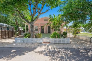 3826 Oak Ave 3826, Miami, FL 33133