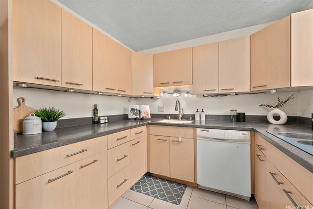 1717 Ala Wai Boulevard 2310, Honolulu, HI 96815