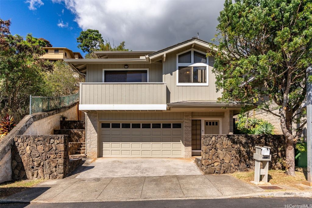 99-760 Holoai Street, Aiea, HI 96701