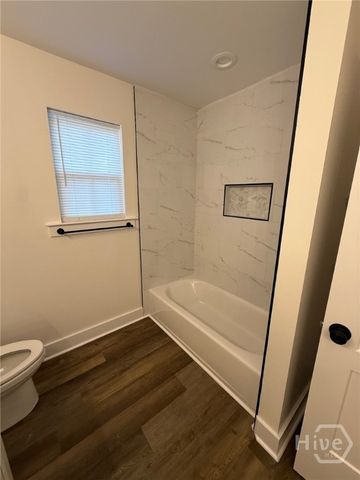 9 Helmken Street, Savannah, GA 31404