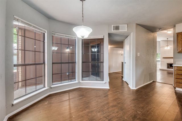 2324 Escalante Avenue, Fort Worth, TX 76112