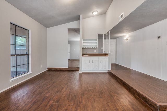 2324 Escalante Avenue, Fort Worth, TX 76112