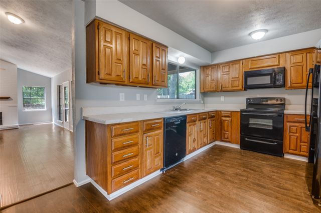 2324 Escalante Avenue, Fort Worth, TX 76112