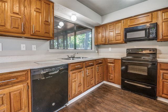 2324 Escalante Avenue, Fort Worth, TX 76112