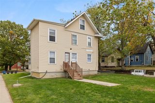 930 18th Street, Des Moines, IA 50314