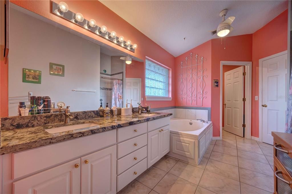 Image 27 of property listing at 1131 LEMONWOOD AVENUE, Deland, FL 32724