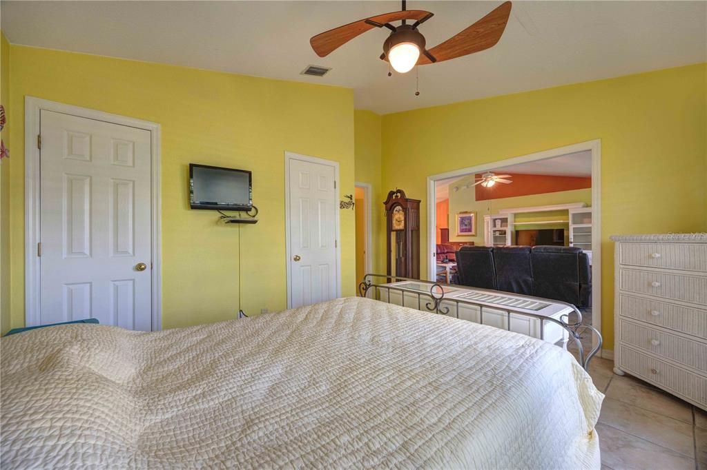 Image 31 of property listing at 1131 LEMONWOOD AVENUE, Deland, FL 32724