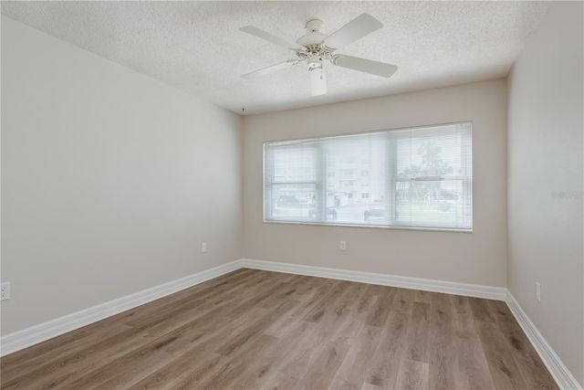 8 GLENCOE PLACE 104, Dunedin, FL 34698