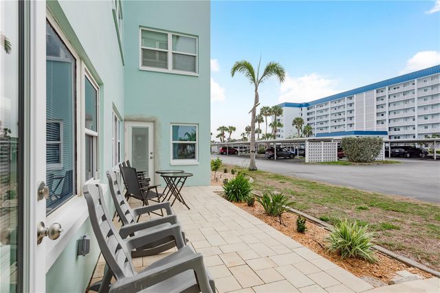 8 GLENCOE PLACE 104, Dunedin, FL 34698