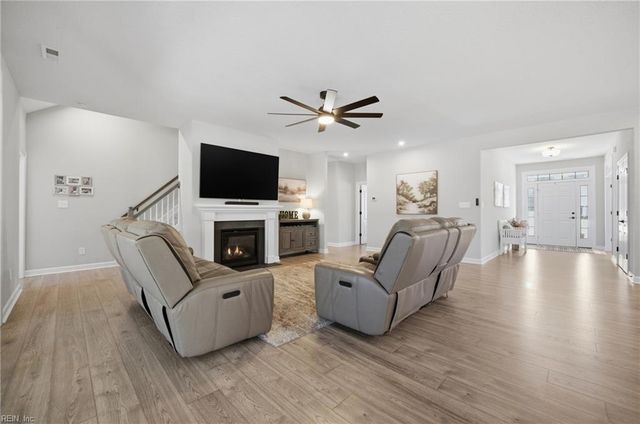 136 Gables PL, Moyock, NC 27958