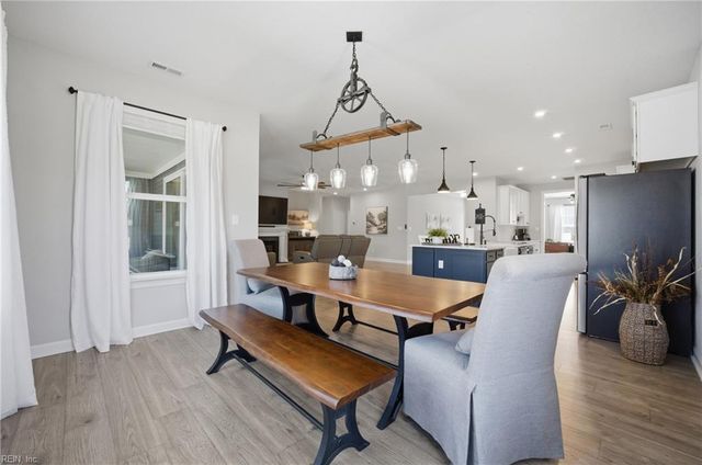 136 Gables PL, Moyock, NC 27958