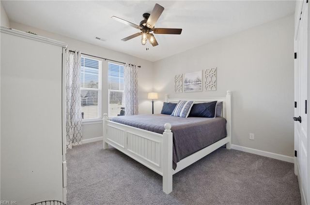 136 Gables PL, Moyock, NC 27958