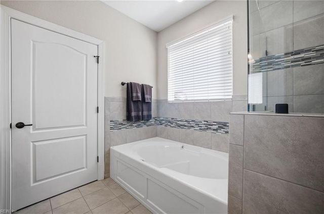 136 Gables PL, Moyock, NC 27958