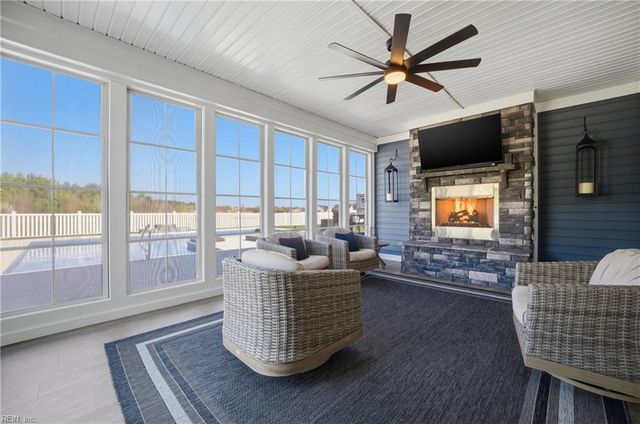 136 Gables PL, Moyock, NC 27958