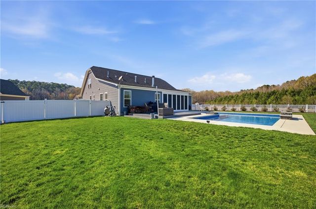 136 Gables PL, Moyock, NC 27958