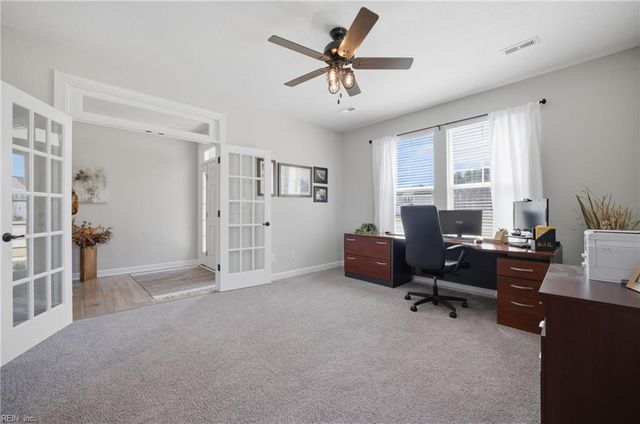 136 Gables PL, Moyock, NC 27958