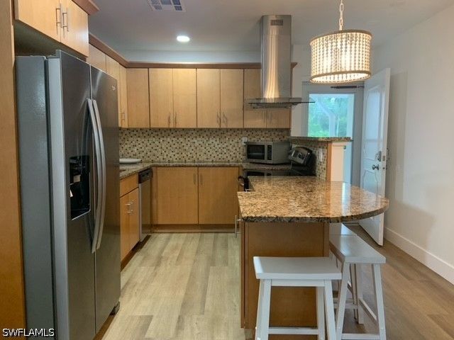 1417 Chesapeake AVE 201, Naples, FL 34102
