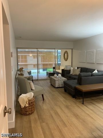 1417 Chesapeake AVE 201, Naples, FL 34102