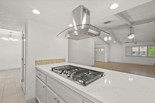 713 W Pine Street, Exeter, CA 93221