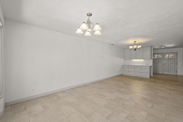 713 W Pine Street, Exeter, CA 93221