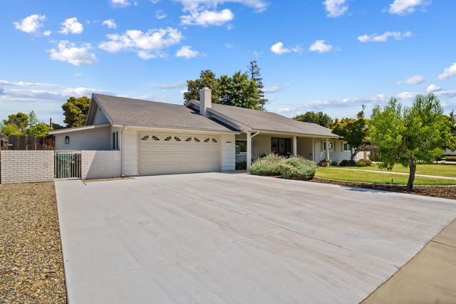 713 W Pine Street, Exeter, CA 93221