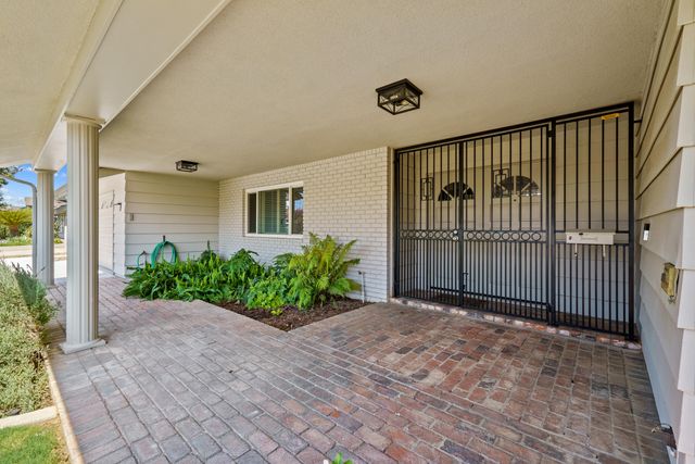 713 W Pine Street, Exeter, CA 93221