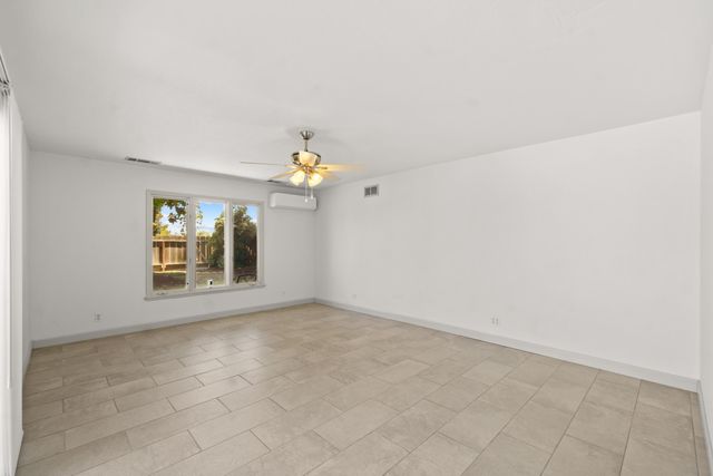 713 W Pine Street, Exeter, CA 93221