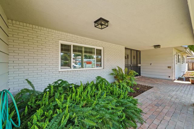 713 W Pine Street, Exeter, CA 93221