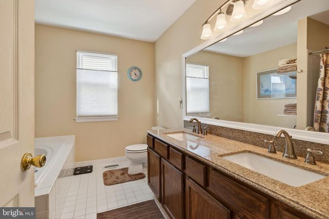 205 COMMONS LN, Collegeville, PA 19426